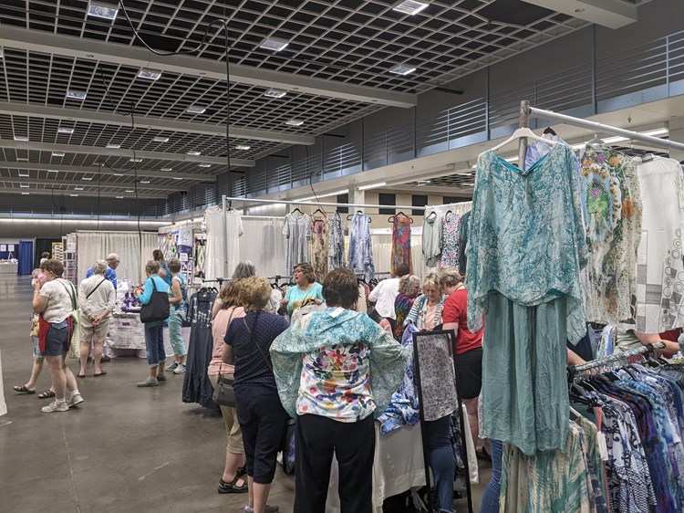 Show The Minnesota Quilt Show in St Cloud on 06/15/2023